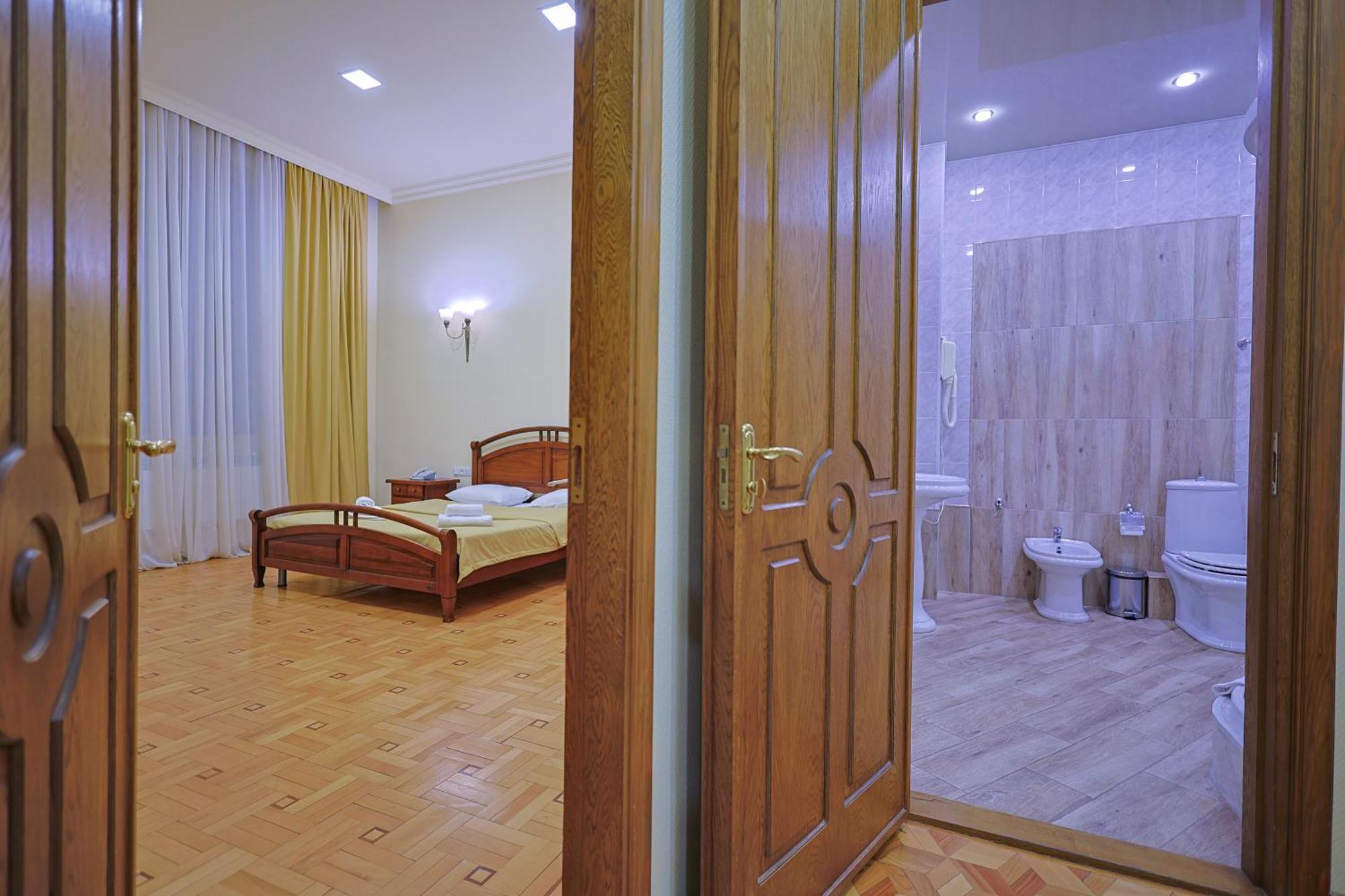 Araks Hotel Complex Gyumri Eksteriør bilde